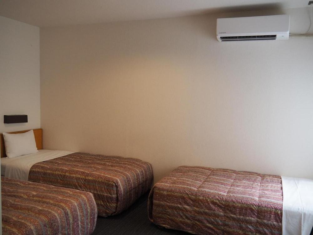 Business Hotel Nishiike Tokyo Exterior photo